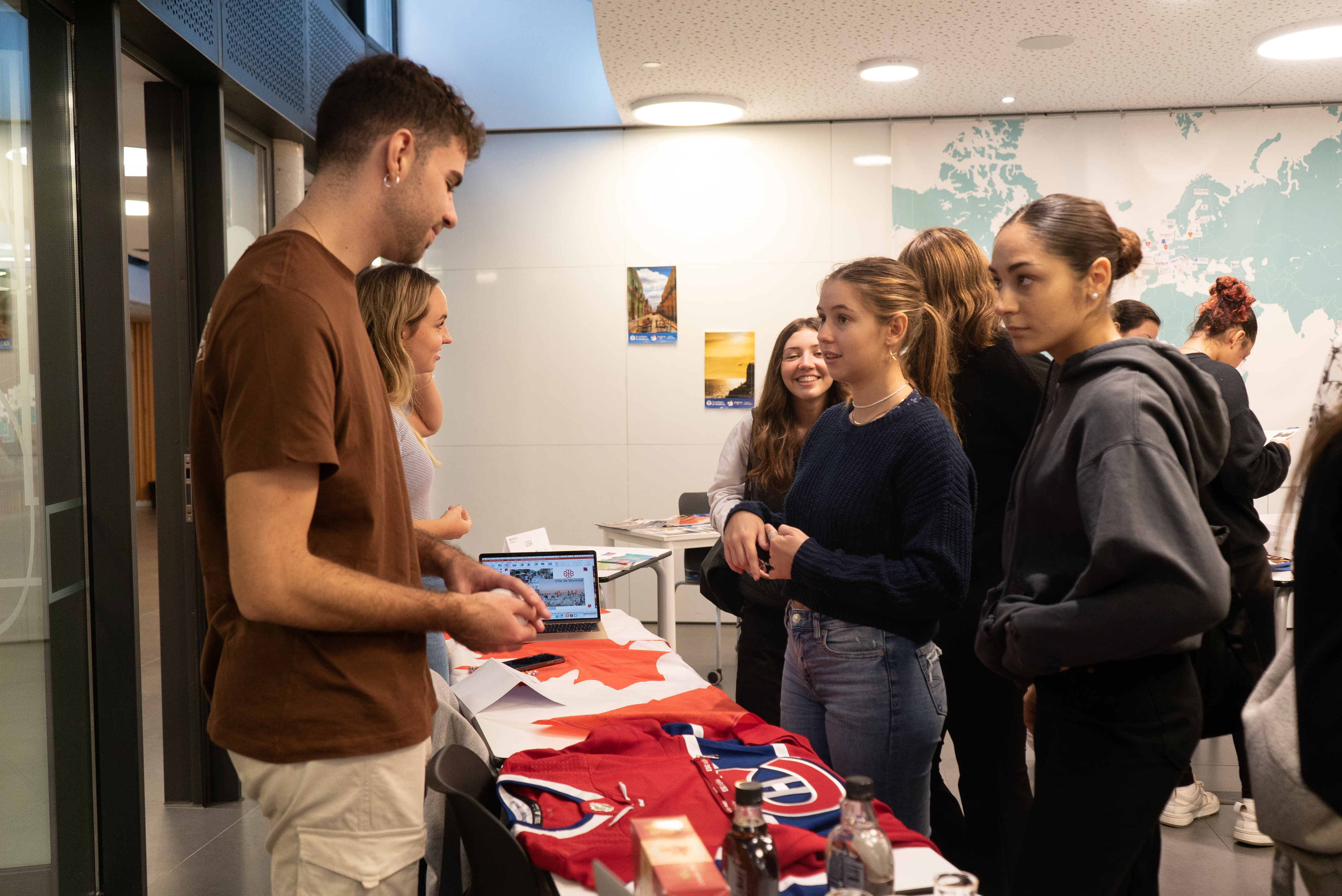 Photography from: Go Abroad, event on international mobility  | CETT